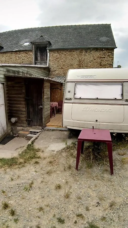 Les Chambres Studios De Pleslin-Foucher Alloggio in famiglia Pleslin-Trigavou